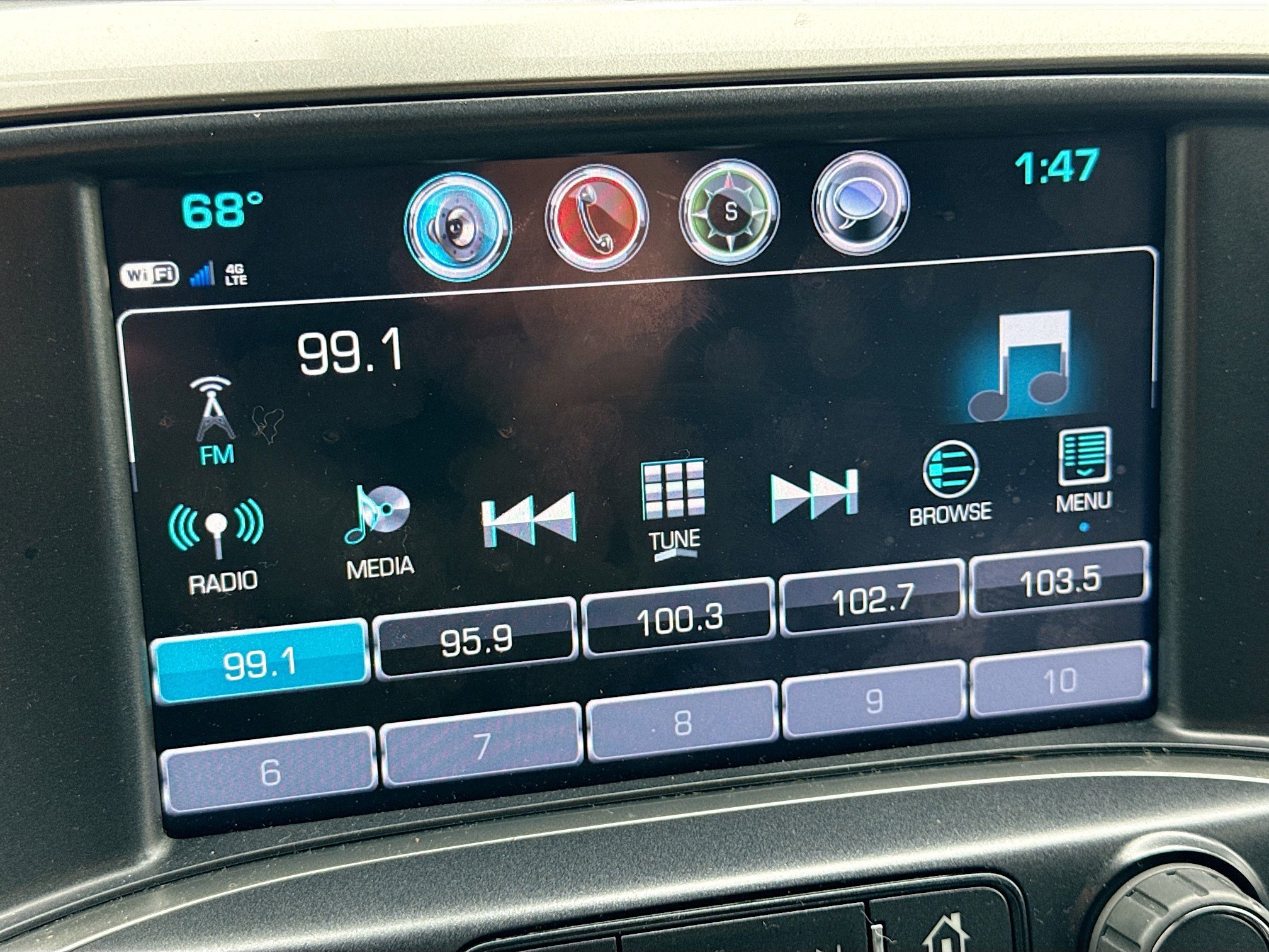 Used 2019 Chevrolet Silverado 2500 LTZ w/ Duramax Plus Package AWD/4WD image 14