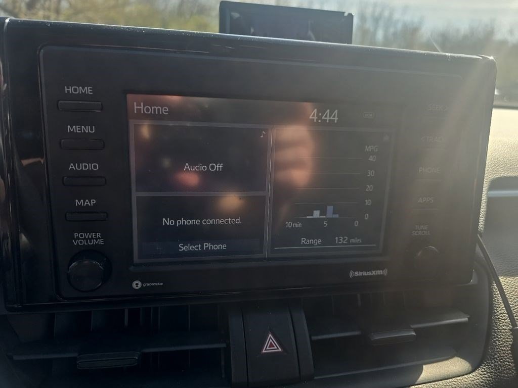 Used 2021 Toyota RAV4 XLE w/ Convenience Package image 16