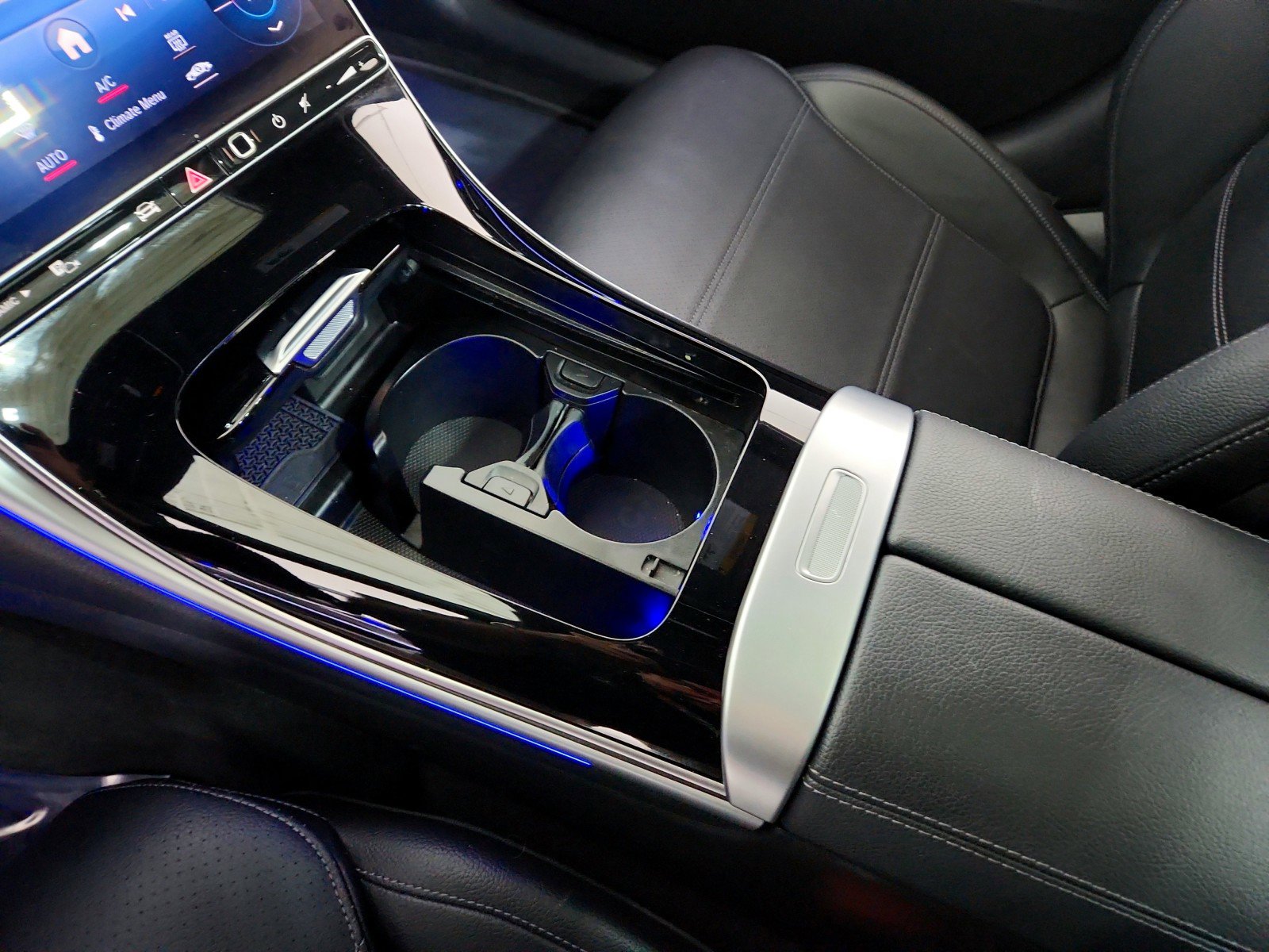 Certified 2023 Mercedes-Benz C 300 4MATIC Sedan image 11