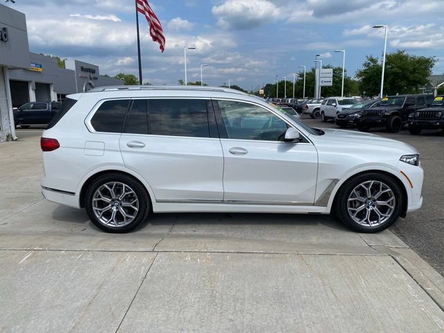 Used 2021 BMW X7 xDrive40i w/ Premium Package AWD/4WD image 2