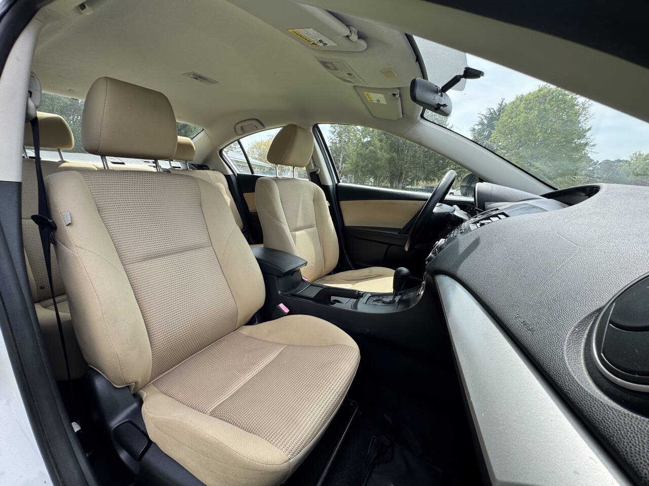 Used 2012 MAZDA MAZDA3 i Touring FWD image 17