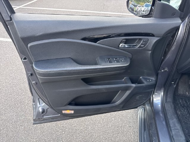 Used 2016 Honda Pilot Elite image 25