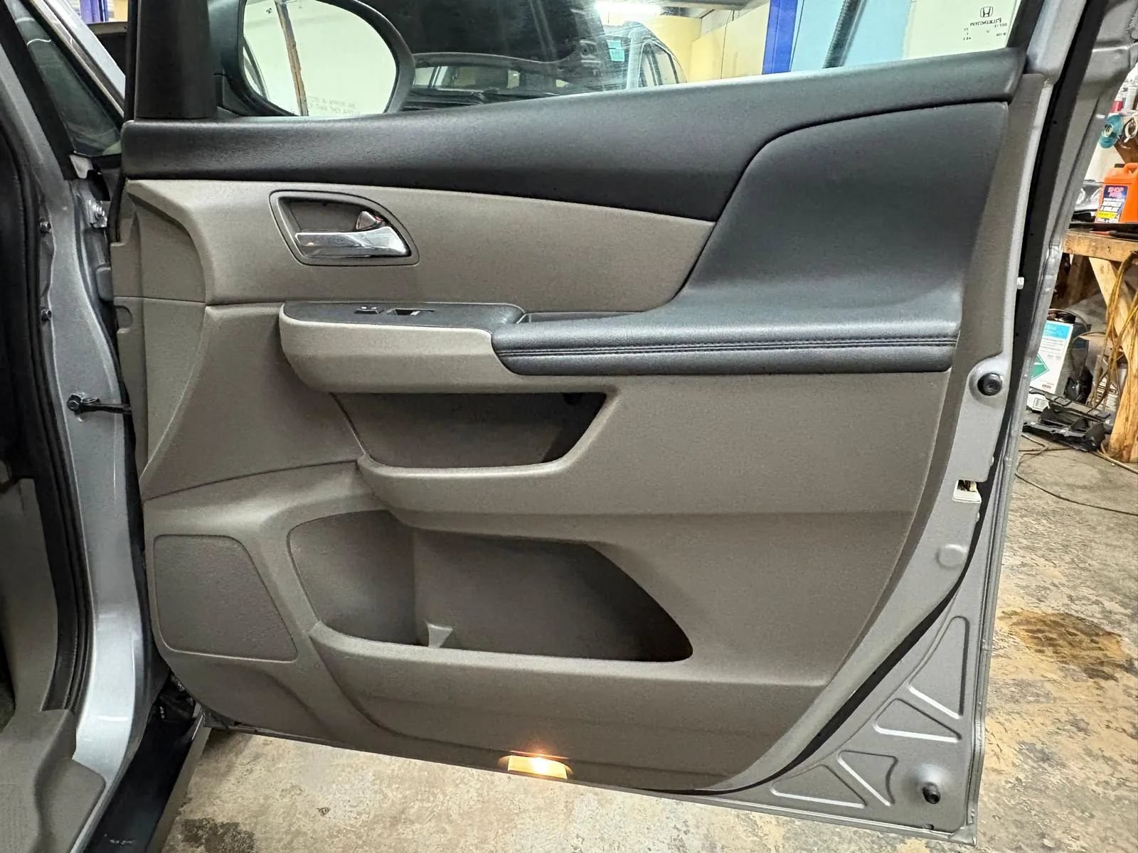 Used 2016 Honda Odyssey EX-L image 32