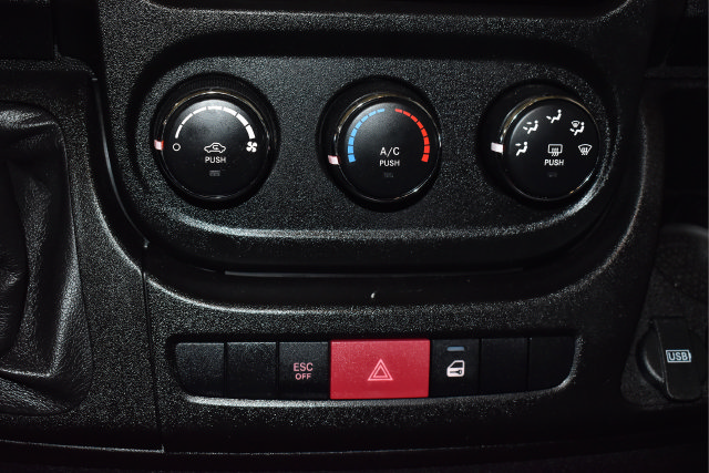 Used 2018 RAM ProMaster 1500 w/ Interior Convenience Group FWD image 22