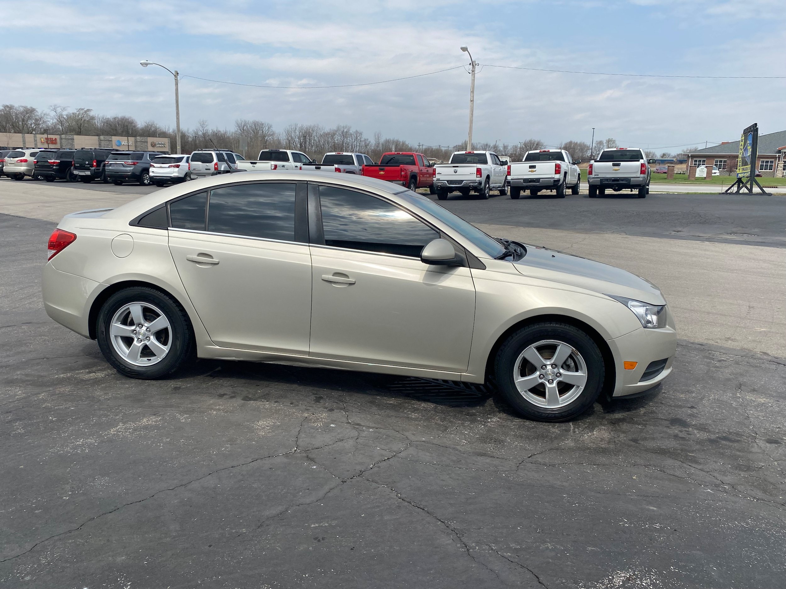 Used 2014 Chevrolet Cruze LT FWD image 4