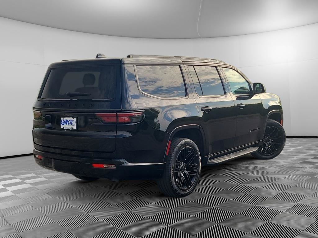 Used 2024 Jeep Wagoneer Series II AWD/4WD image 4