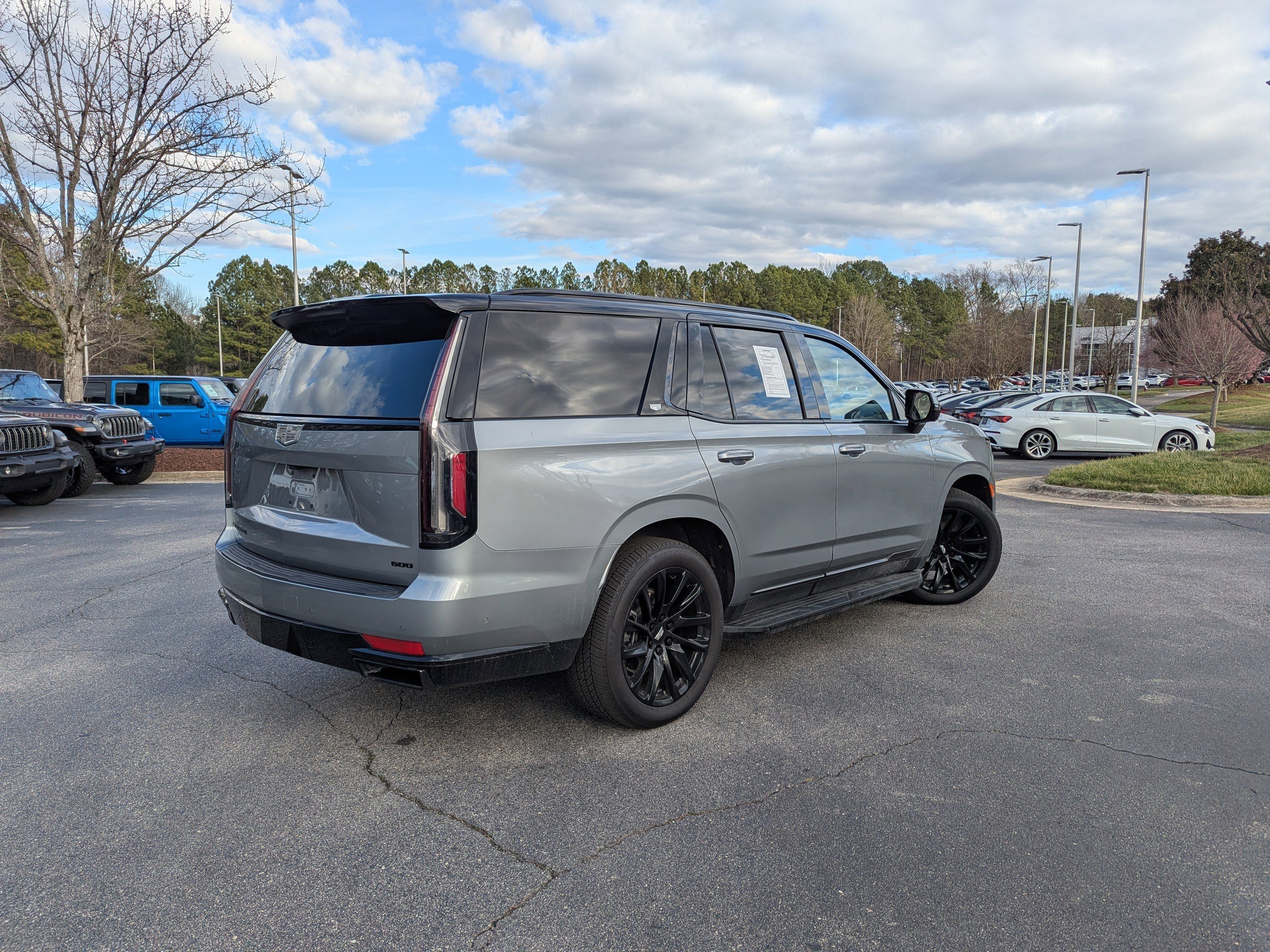 Used 2024 Cadillac Escalade Sport w/ LPO, ONYX Package image 5