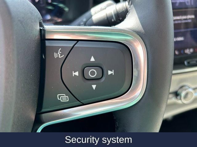 New 2025 Volvo XC40 B5 Ultra w/ Protection Package AWD/4WD image 21