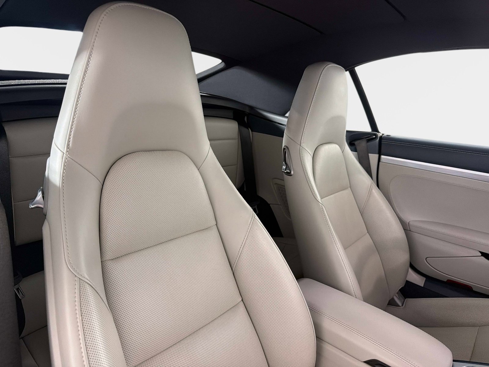 Used 2018 Porsche 911 Carrera 4S AWD/4WD image 25