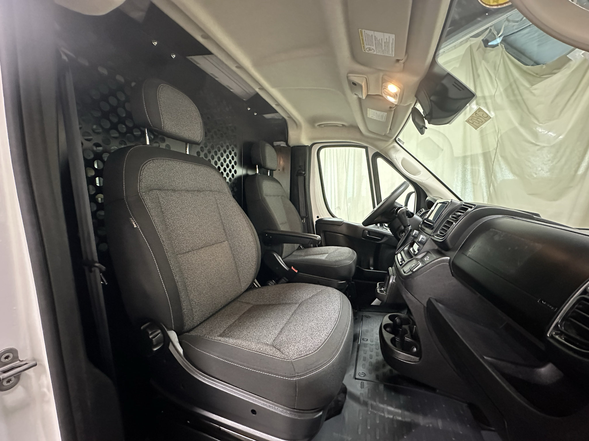 Used 2025 RAM ProMaster 2500 w/ U-Haul Equipment Group FWD image 14