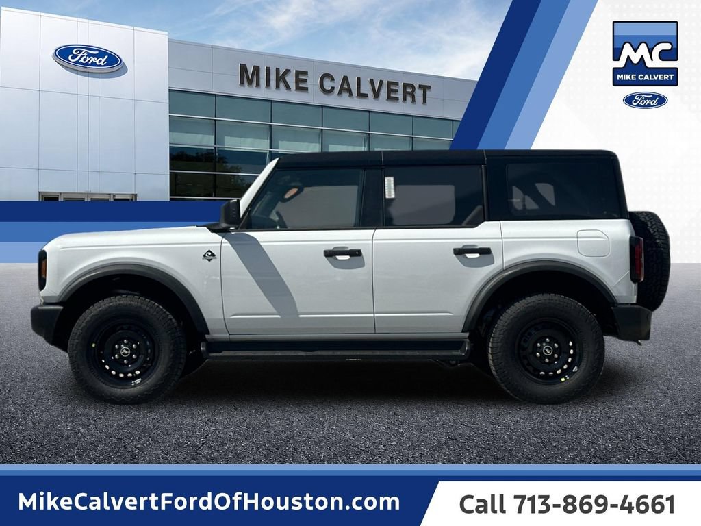 New 2026 Ford Bronco Outer Banks w/ Black Appearance Package AWD/4WD image 2