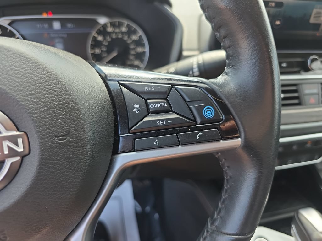 Used 2023 Nissan Altima 2.5 SV w/ SV Premium Package AWD/4WD image 18