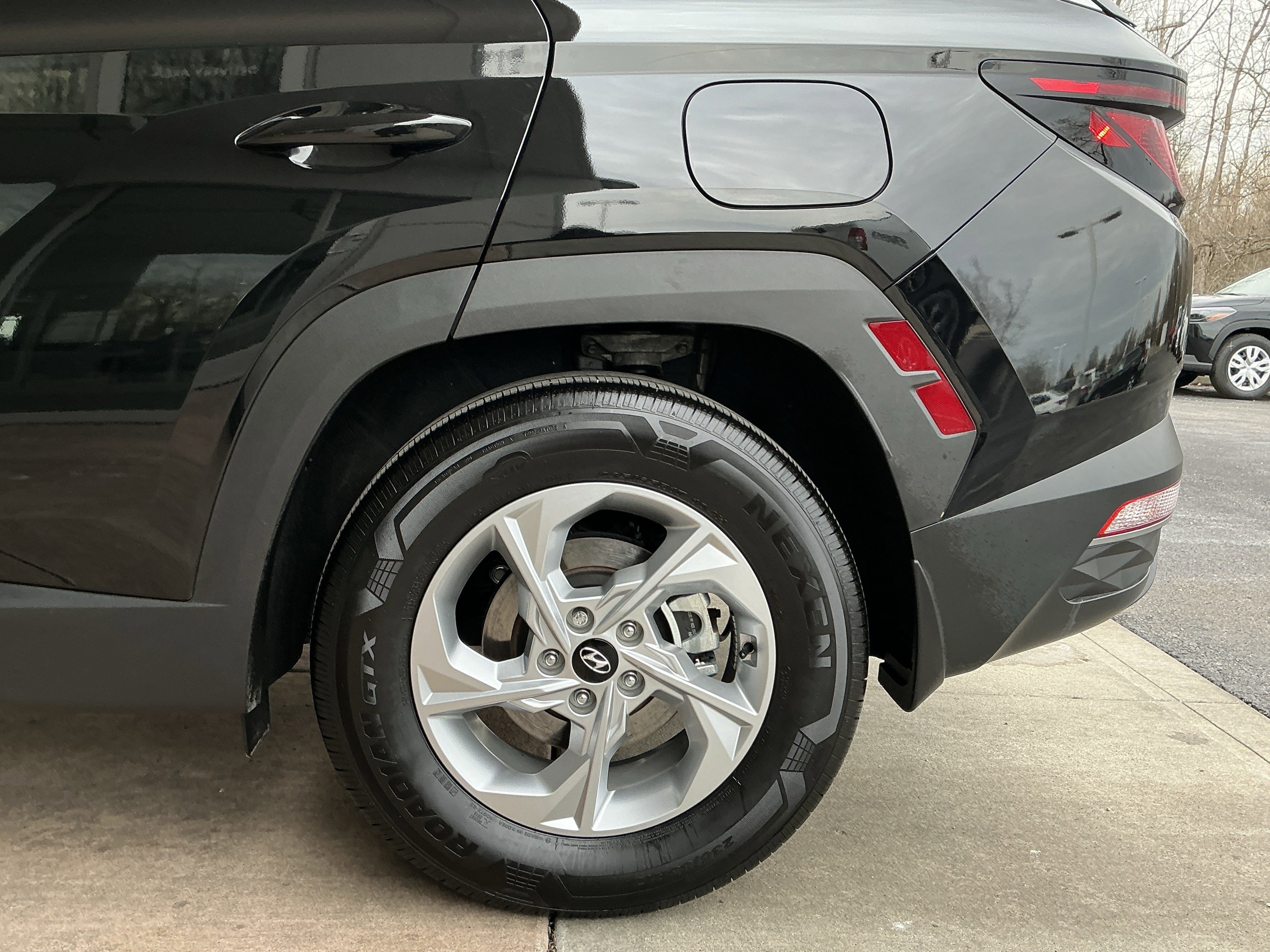 Used 2024 Hyundai Tucson SE image 23