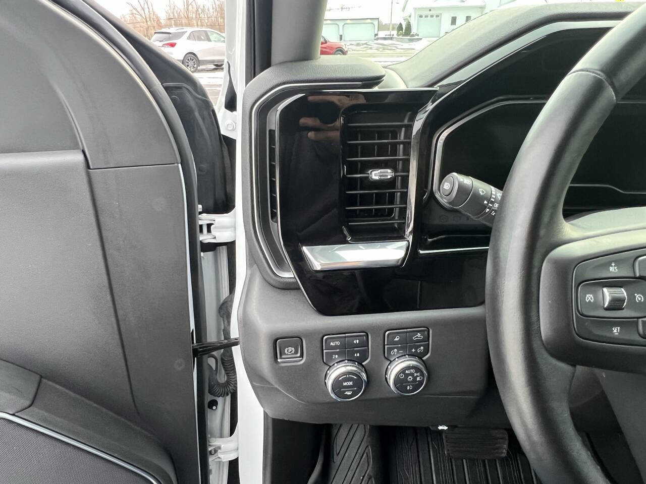 Used 2023 GMC Sierra 1500 SLT w/ SLT Premium Package image 18