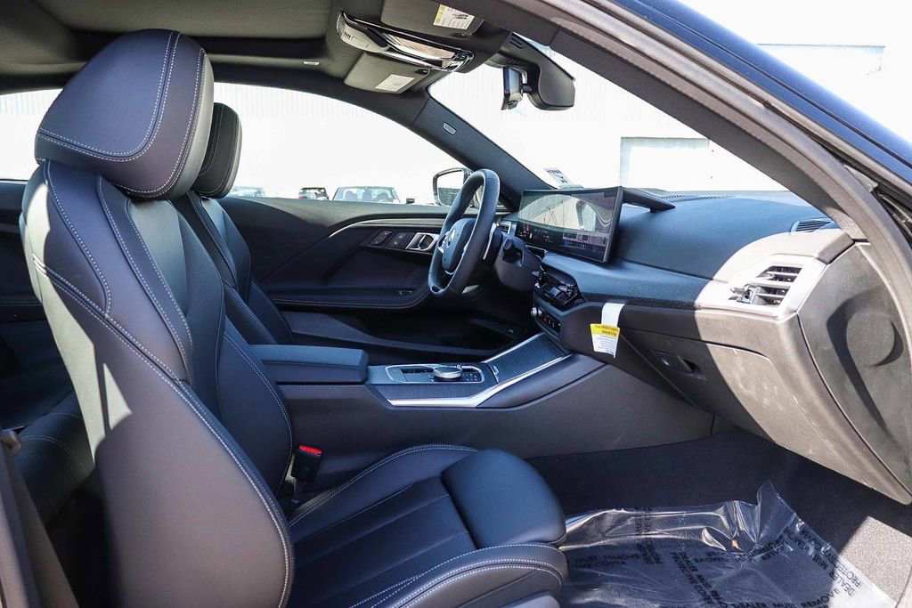 Used 2025 BMW 230i 230i w/ Premium Package image 16