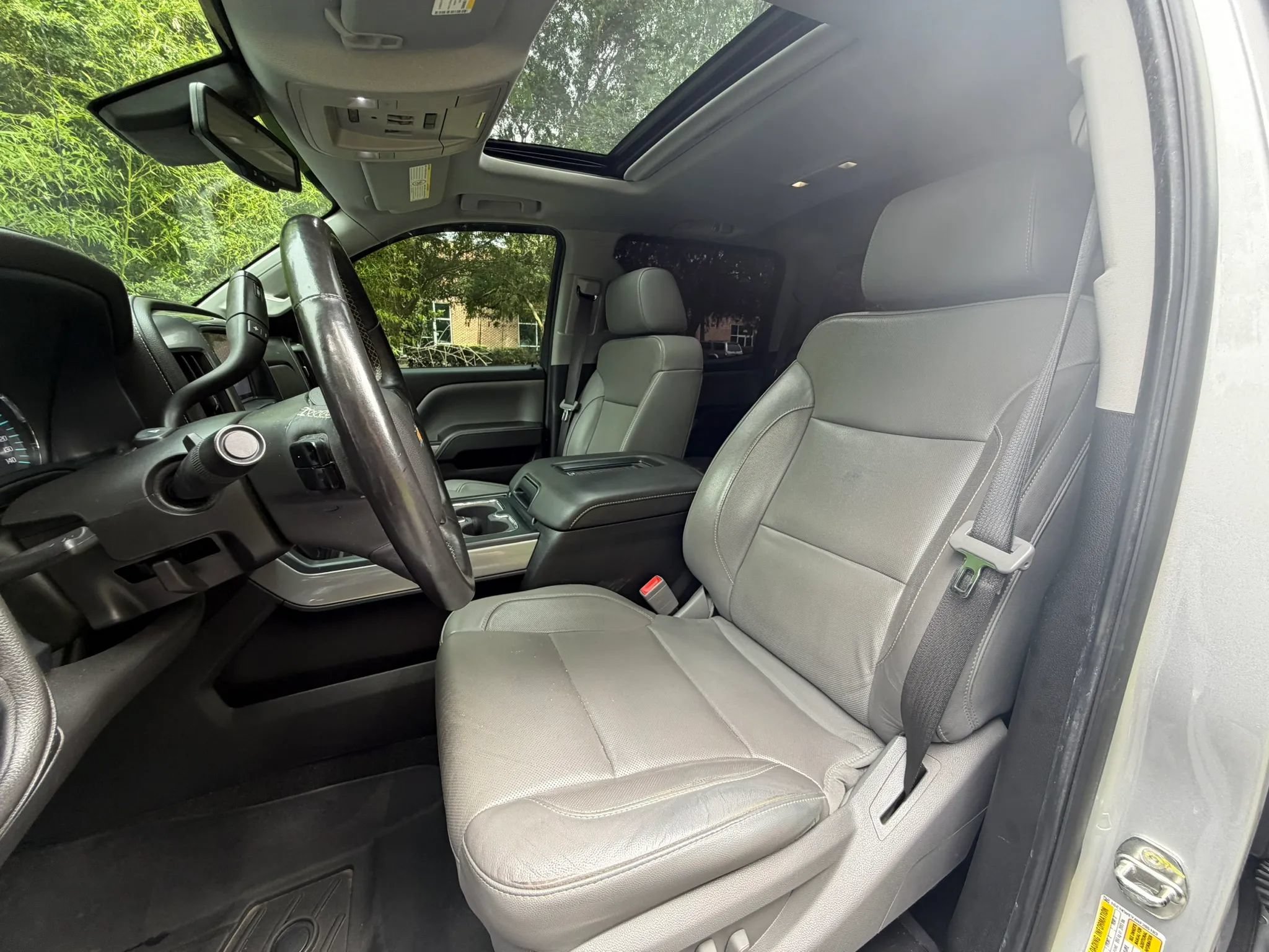 Used 2017 Chevrolet Silverado 2500 LTZ w/ Duramax Plus Package AWD/4WD image 20