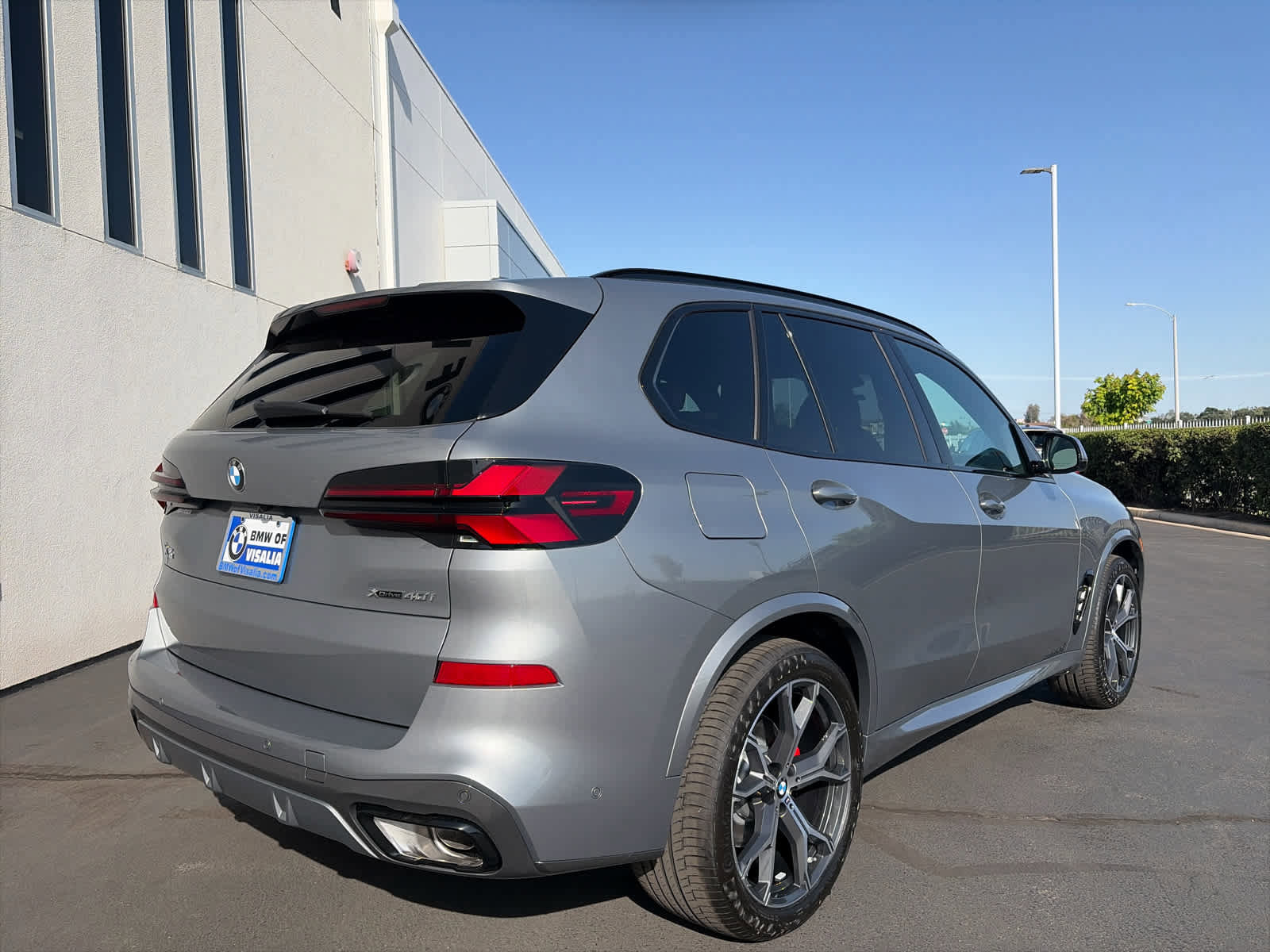 New 2026 BMW X5 xDrive40i w/ M Sport Package AWD/4WD image 5