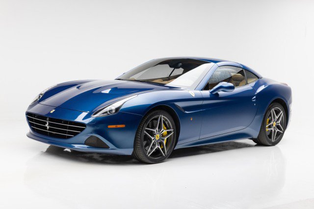 Used 2015 Ferrari California T image 25