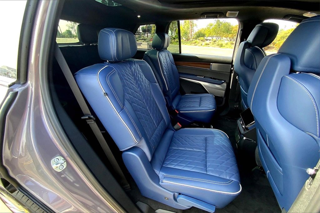 New 2026 Cadillac Vistiq Premium Luxury image 32