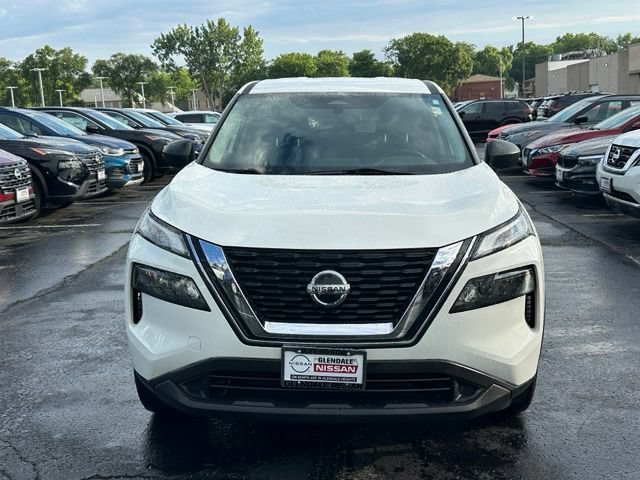 Used 2021 Nissan Rogue S FWD image 2