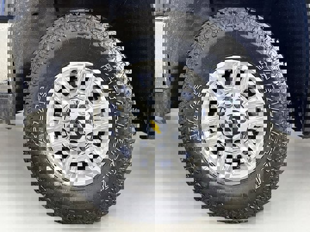 Used 2022 Chevrolet Silverado 2500 LT w/ Convenience Package image 22