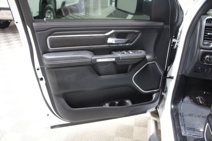 Used 2023 RAM 1500 Laramie AWD/4WD image 14