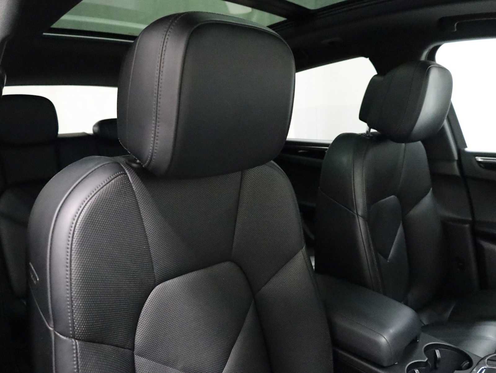 Used 2016 Porsche Macan S AWD/4WD image 22