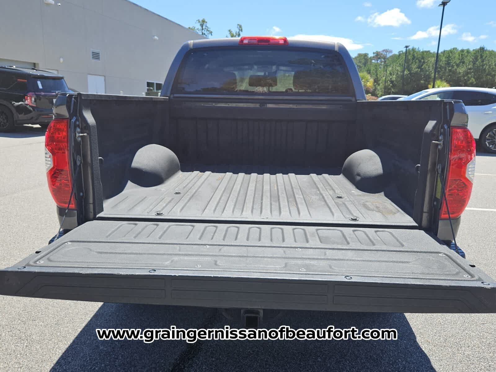Used 2019 Toyota Tundra SR5 w/ SR5 Upgrade Package AWD/4WD image 6