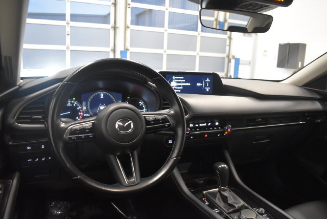 Used 2025 MAZDA MAZDA3 s FWD image 21