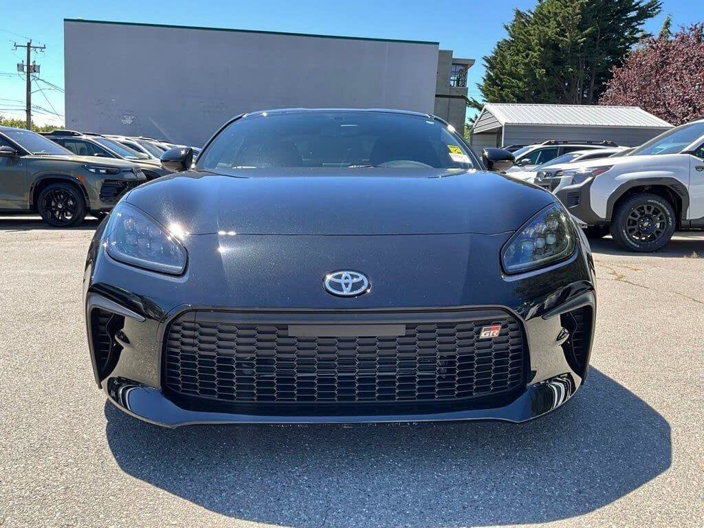 Used 2023 Toyota GR86 Premium w/ ALL Weather Mat Package (TMS) RWD image 4