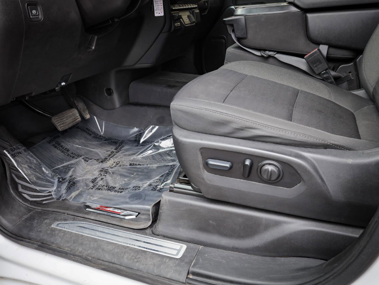 Used 2023 Chevrolet Silverado 2500 LT image 14