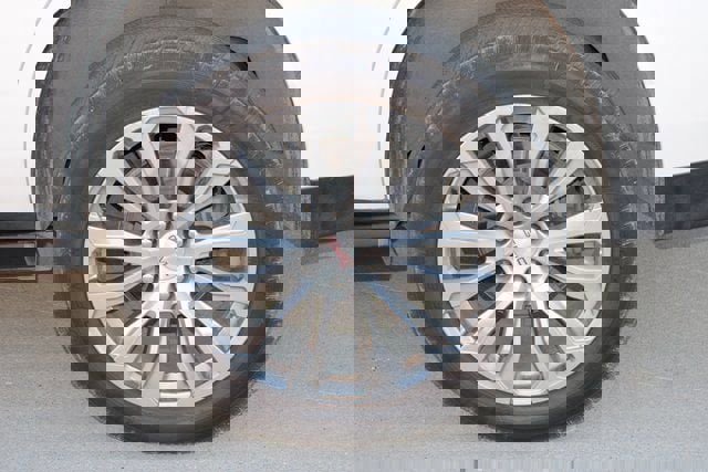 Used 2021 GMC Yukon Denali w/ Denali Premium Package image 32