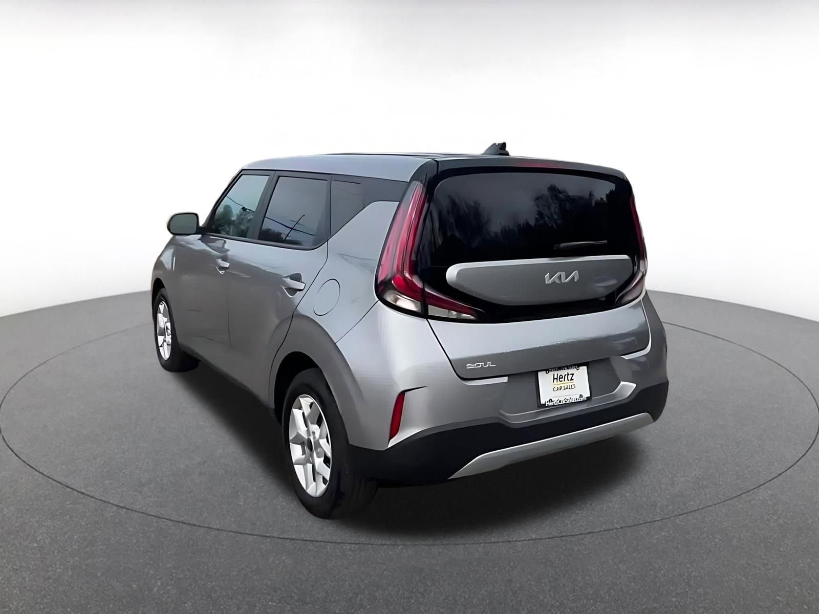 Used 2025 Kia Soul LX w/ LX Technology Package image 11