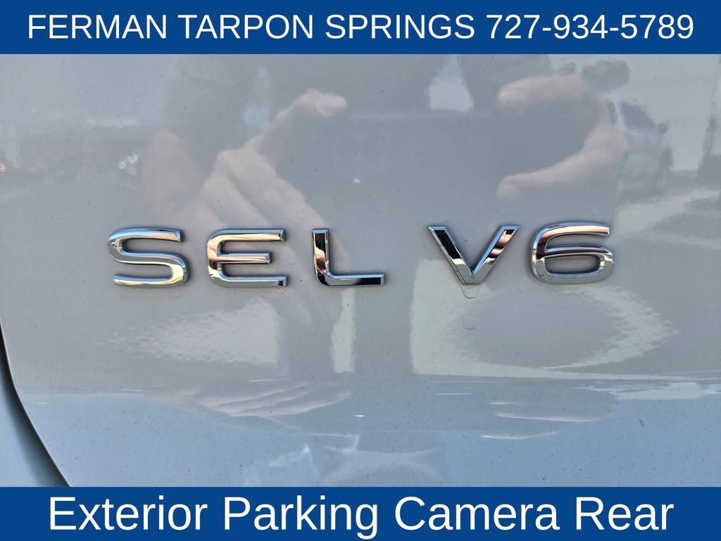 Used 2020 Volkswagen Atlas Cross Sport SEL R-Line AWD/4WD image 18