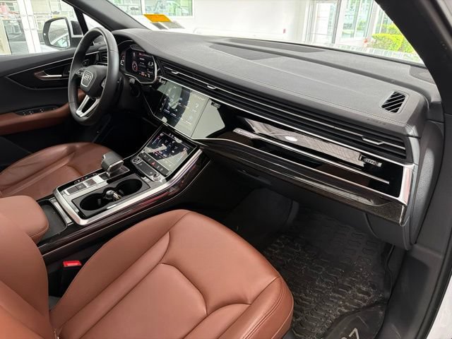 Used 2023 Audi Q7 3.0T Premium w/ Convenience Package AWD/4WD image 15