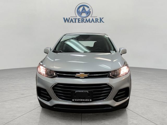 Used 2020 Chevrolet Trax LS w/ Tint and Cruise Package AWD/4WD image 8