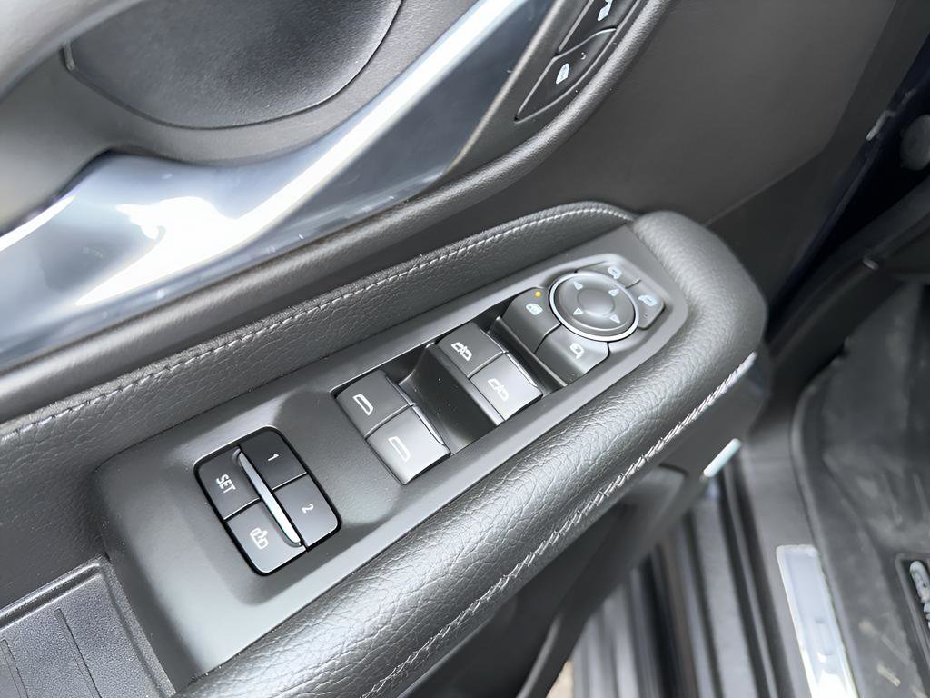 Used 2022 GMC Yukon XL Denali image 36