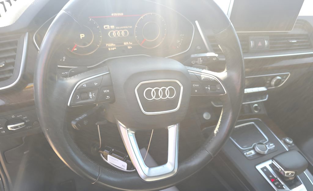 Used 2020 Audi Q5 2.0T Premium Plus w/ Premium Plus Package AWD/4WD image 10