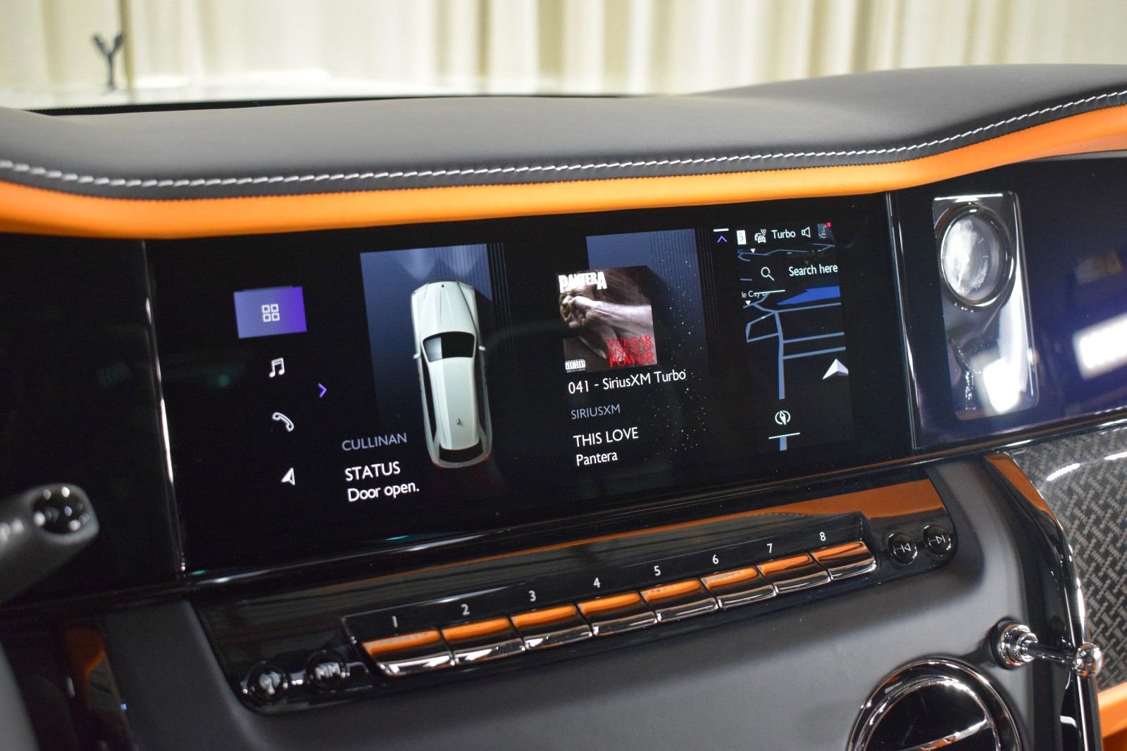 New 2026 Rolls-Royce Cullinan Black Badge image 31