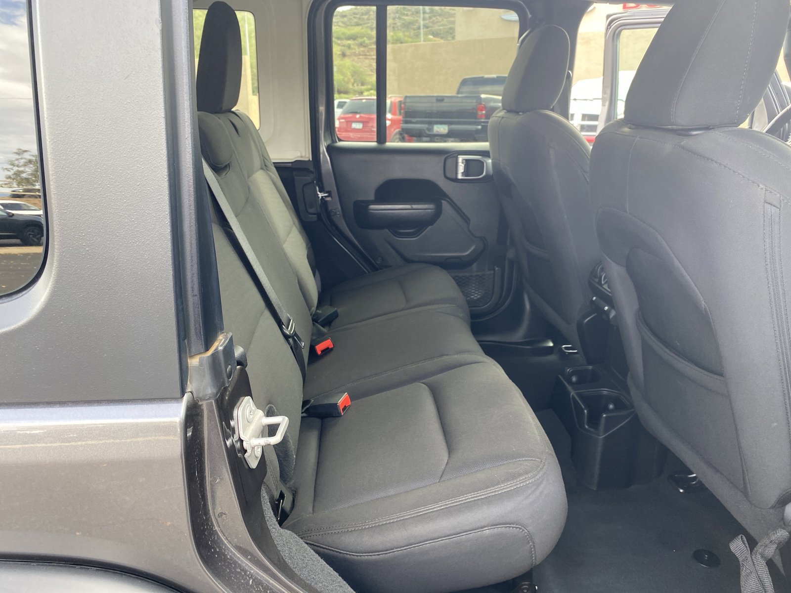 Used 2022 Jeep Wrangler Unlimited Sport image 21