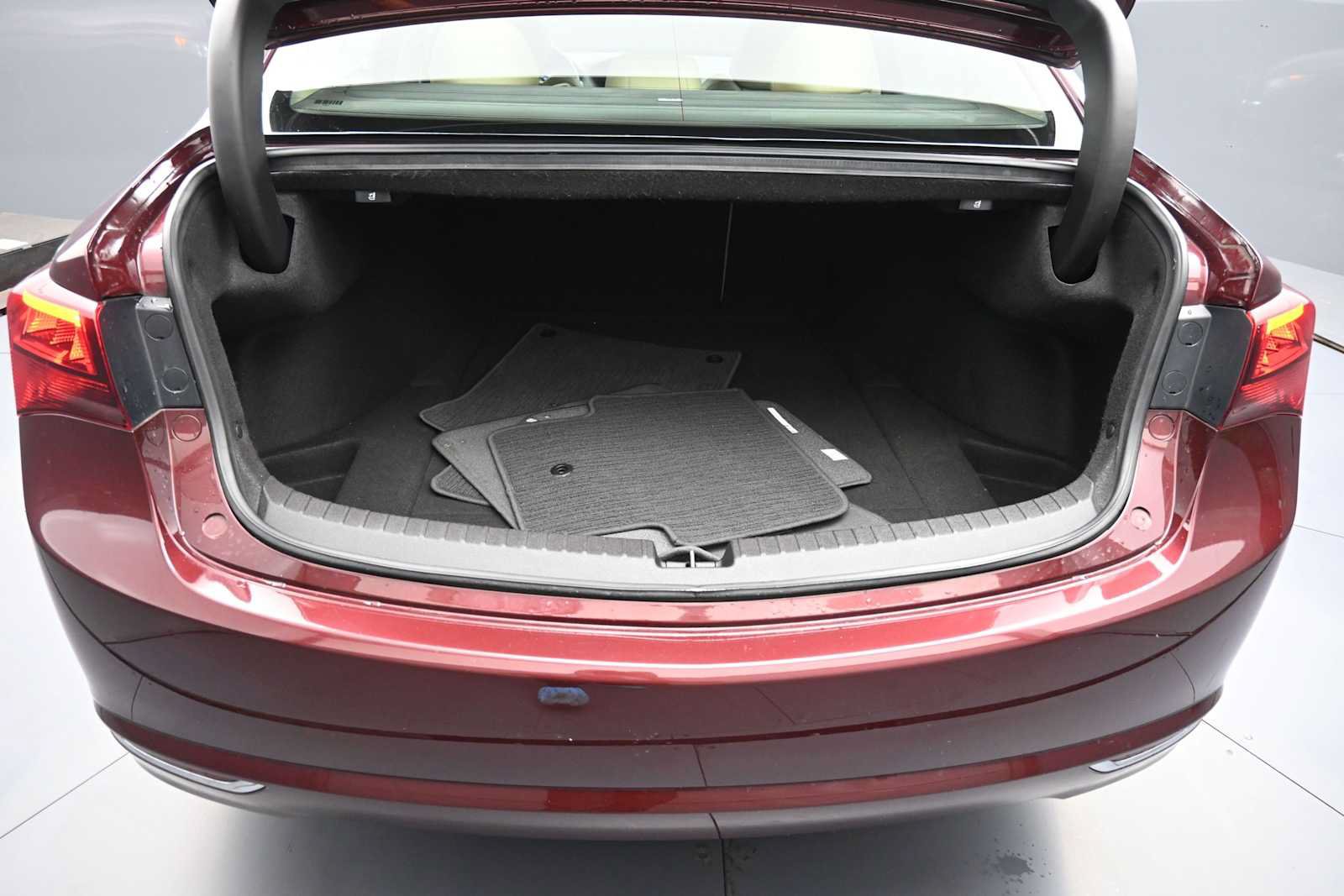 Used 2015 Acura TLX w/ Technology Package FWD image 22