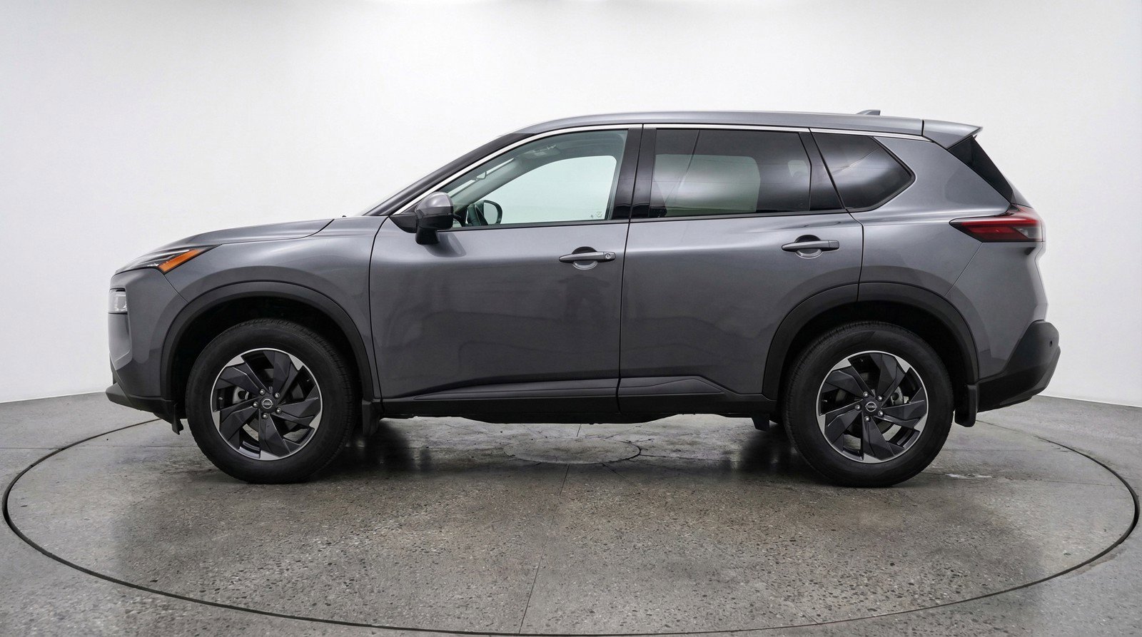 Used 2025 Nissan Rogue SV AWD/4WD image 5