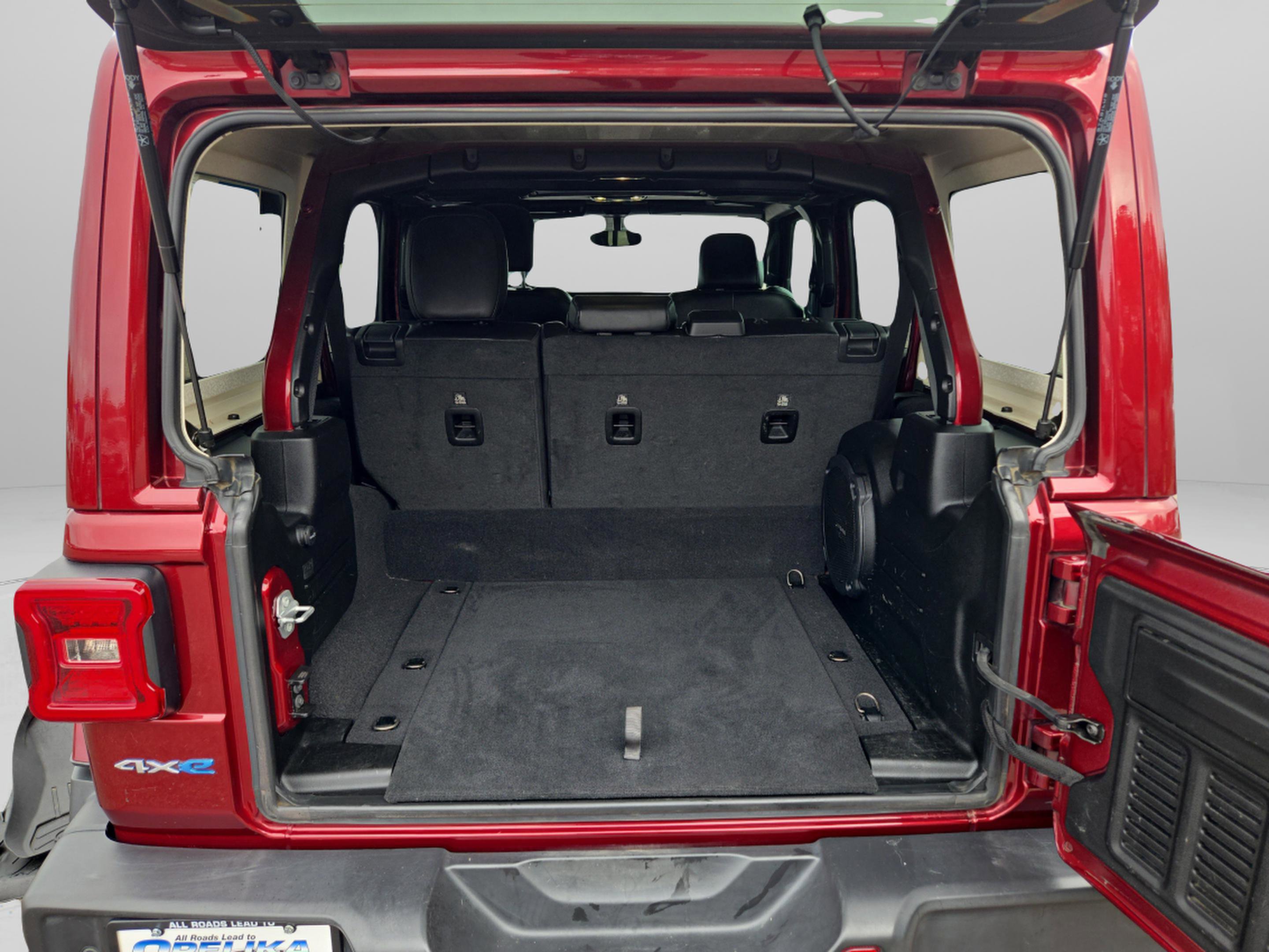 Used 2021 Jeep Wrangler Unlimited Sahara w/ Cold Weather Group image 25