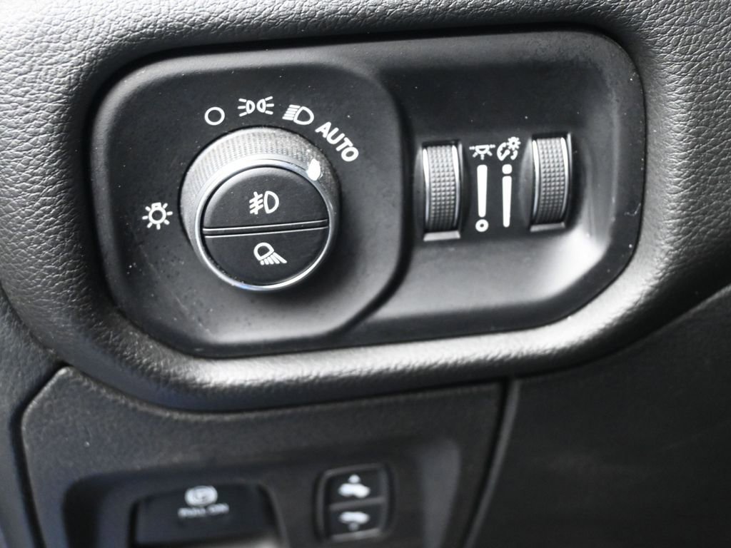 Used 2025 RAM 1500 Laramie w/ Night Edition image 20