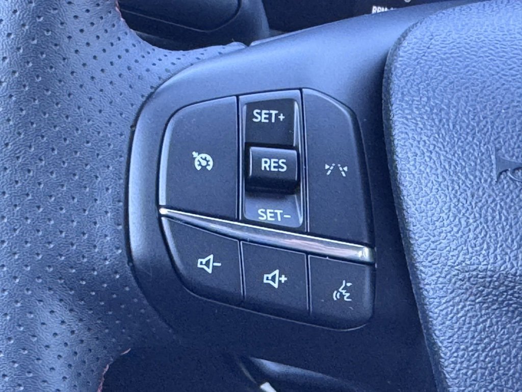 Used 2025 Ford Escape ST-Line Select image 8