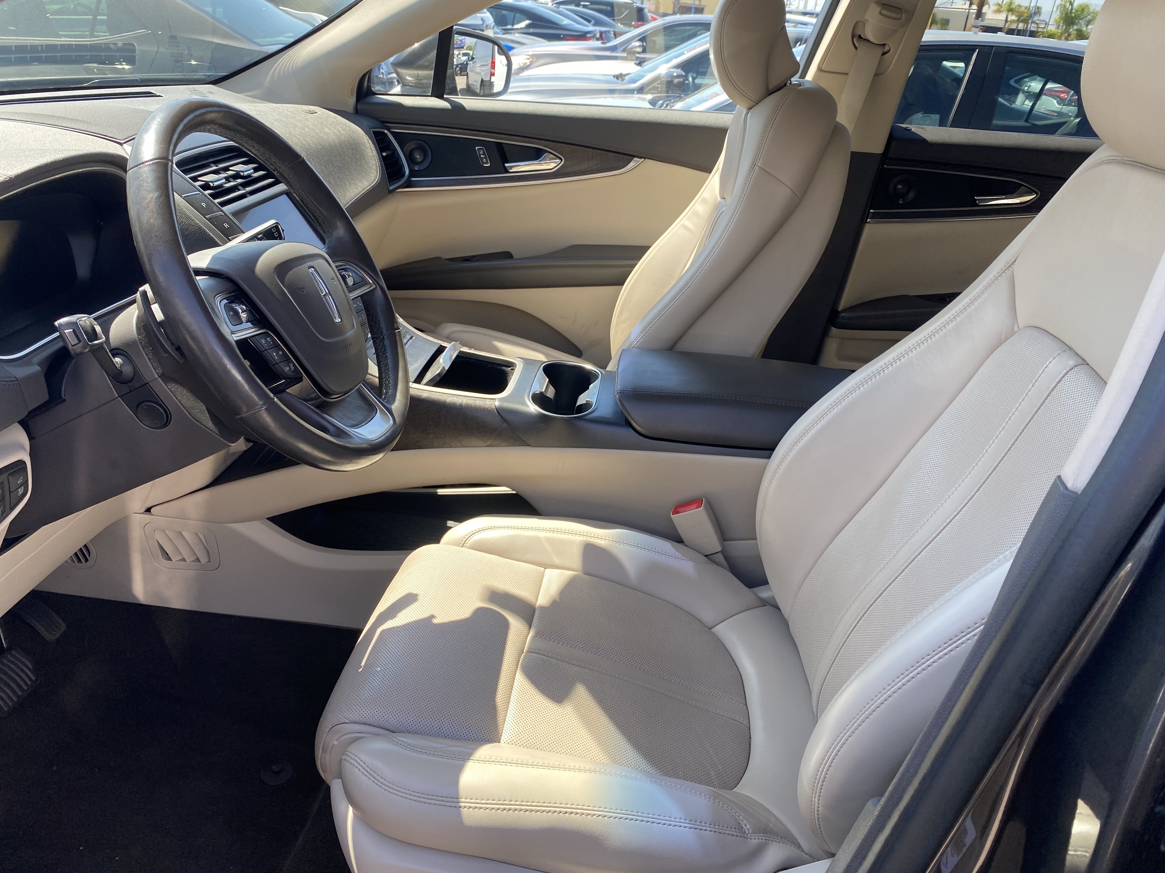 Used 2019 Lincoln Nautilus Reserve FWD image 11