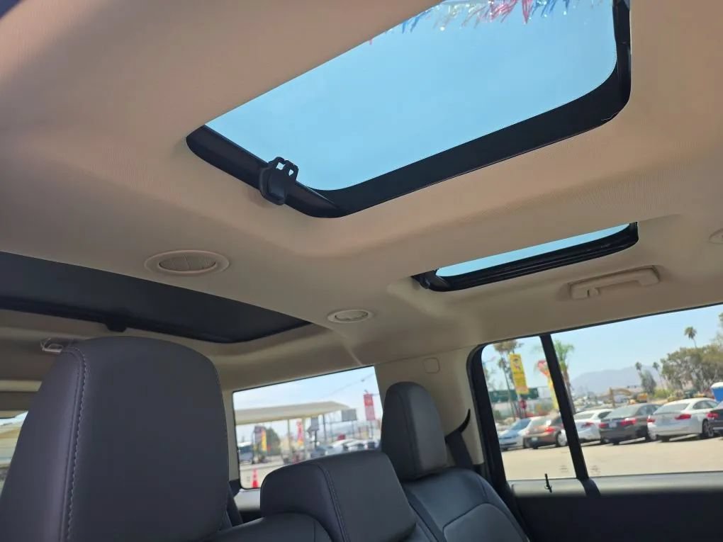 Used 2017 Ford Flex SEL w/ Equipment Group 202A FWD image 16