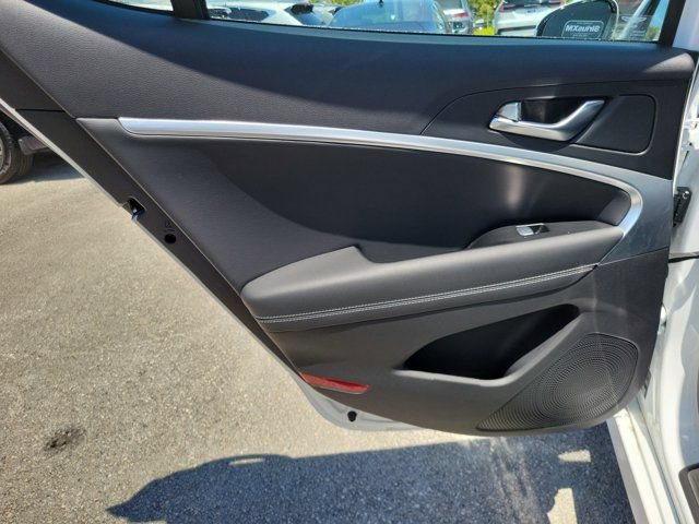 Certified 2026 Genesis G70 2.5T RWD image 10
