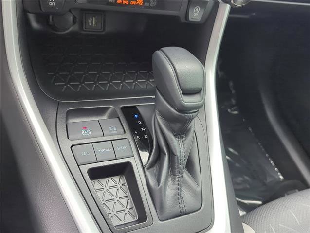Certified 2025 Toyota RAV4 XLE w/ Convenience Package FWD image 23