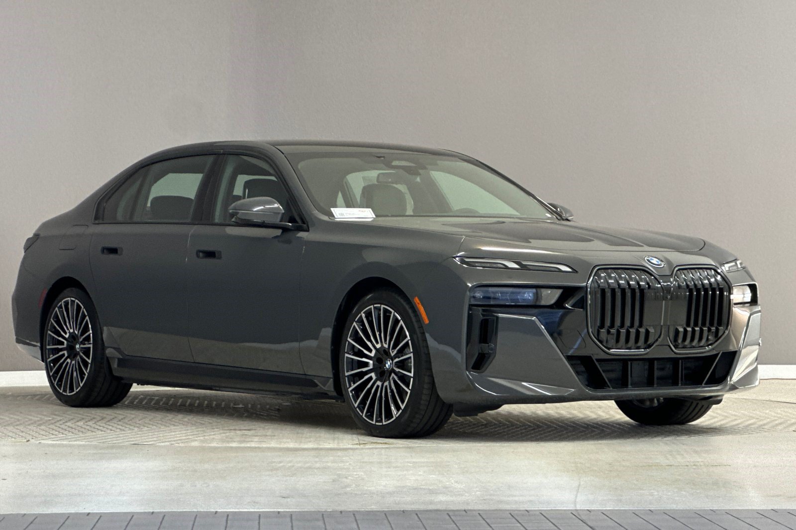 New 2026 BMW 750e xDrive w/ Premium Package AWD/4WD image 6